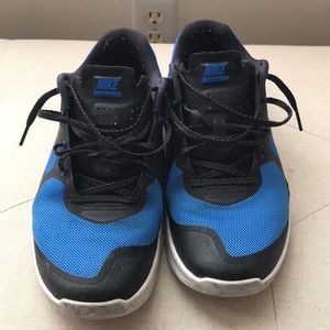Nike Metcons 2. Black/blue.
